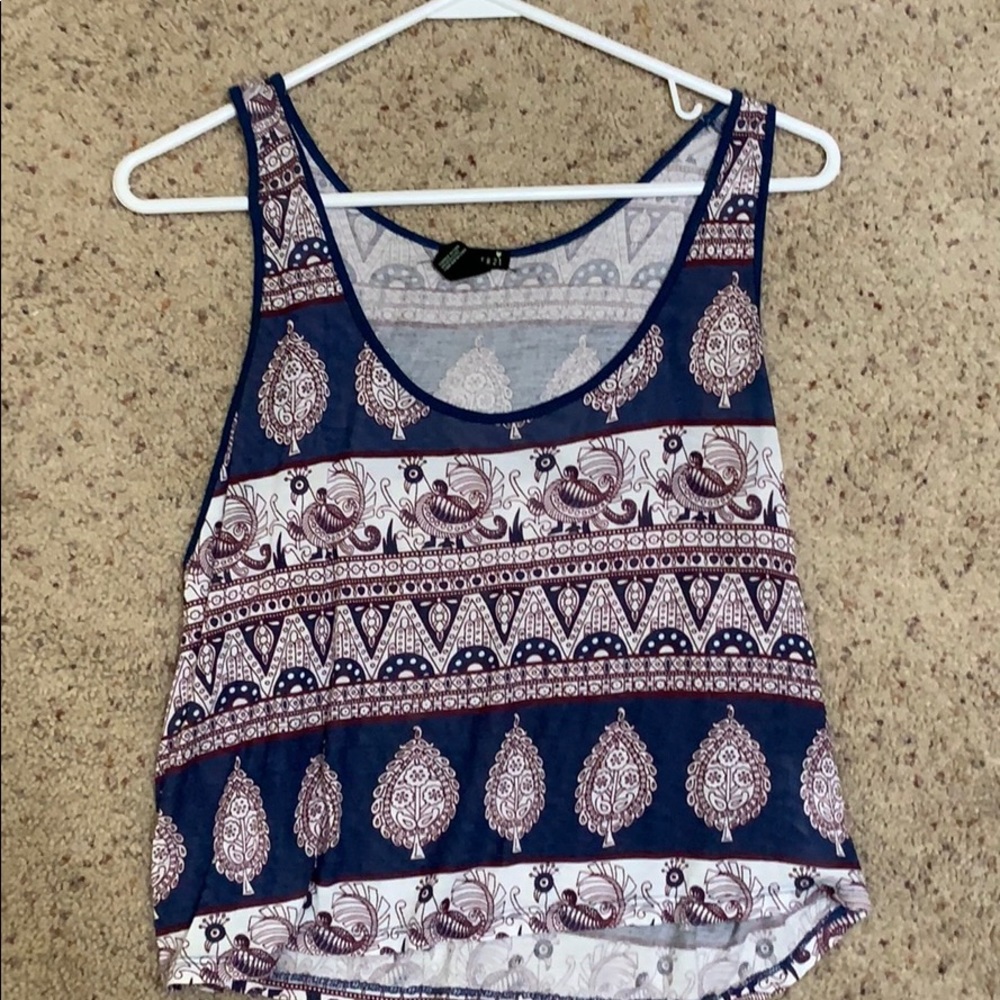 Cute summer crop tank top. Not see through.